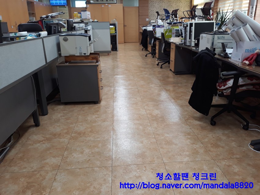 1.건물청소,학교청소,공장청소,사무실청소,바닥왁스,외벽청소,카펫트청소등 관련 정보안내.